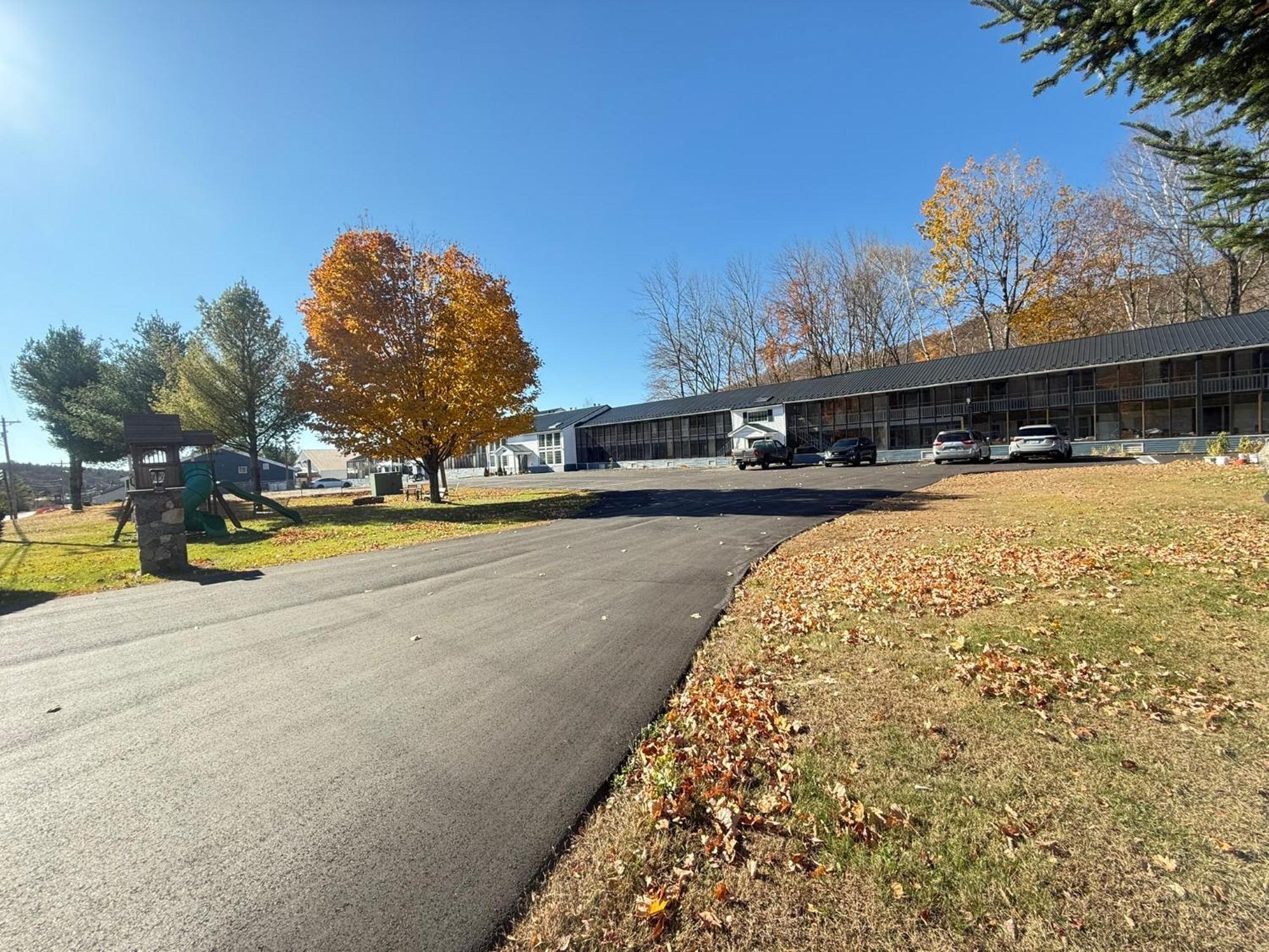 Travelodge By Wyndham Lincoln Near White Mountain Exterior foto